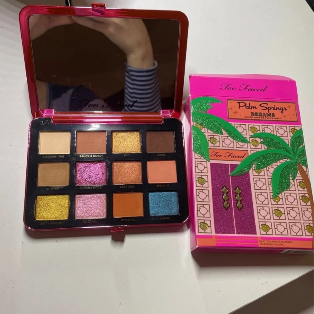 Too Faced a Palm Springs eyeshadow palette